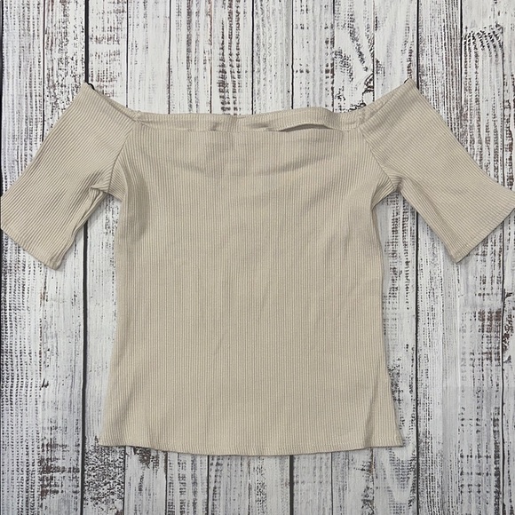 H&M Rib-knit Off-the-shoulder Top Sz. M - Picture 1 of 7